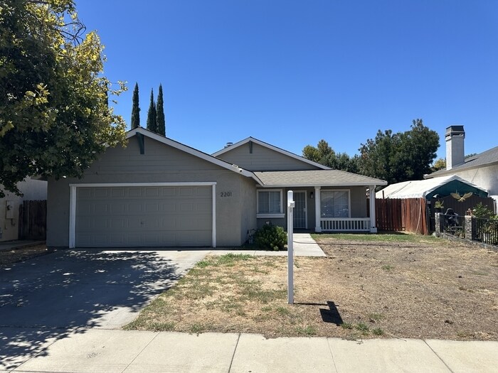 Primary Photo - Modesto Cute 4 Bedroom 2 Bath Single Story...