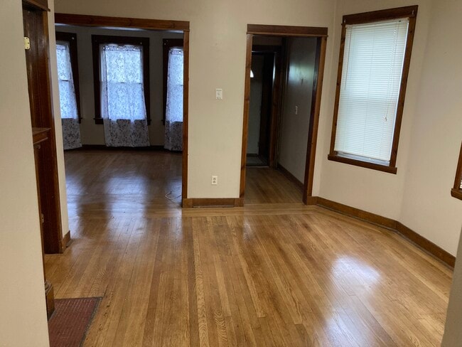 Building Photo - 444 Morris St