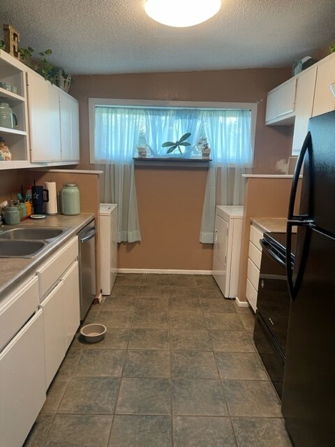 Kitchen - 2823 66th St