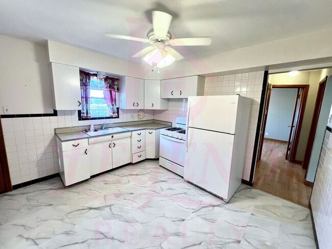 Building Photo - COMING SOON!  Adorable 2 Bedroom Home In Valley Park!  No Showings Until After 6/1!