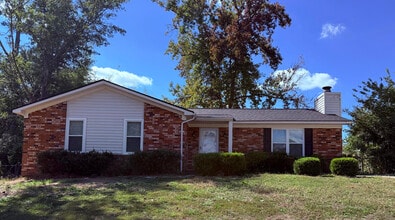 Building Photo - 4072 Melrose Dr