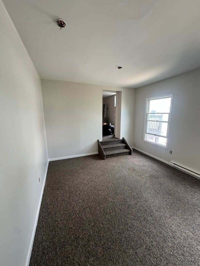 Parker Ave,LLC - Parker Ave,LLC Apartment