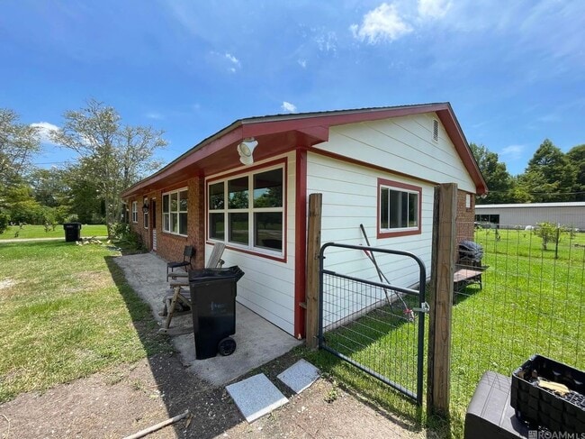 Building Photo - 12601 Patterson Rd