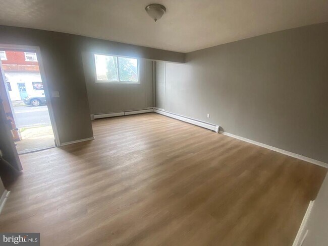 Foto del edificio - 314-316 W Market St
