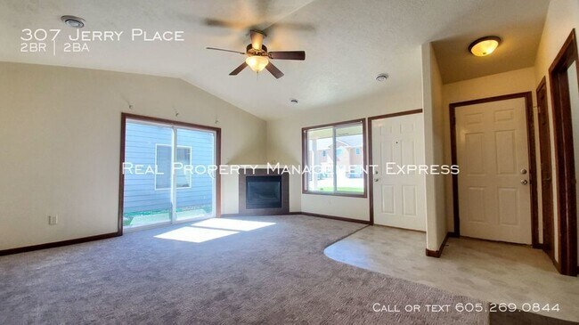 Building Photo - 307 Jerry Pl