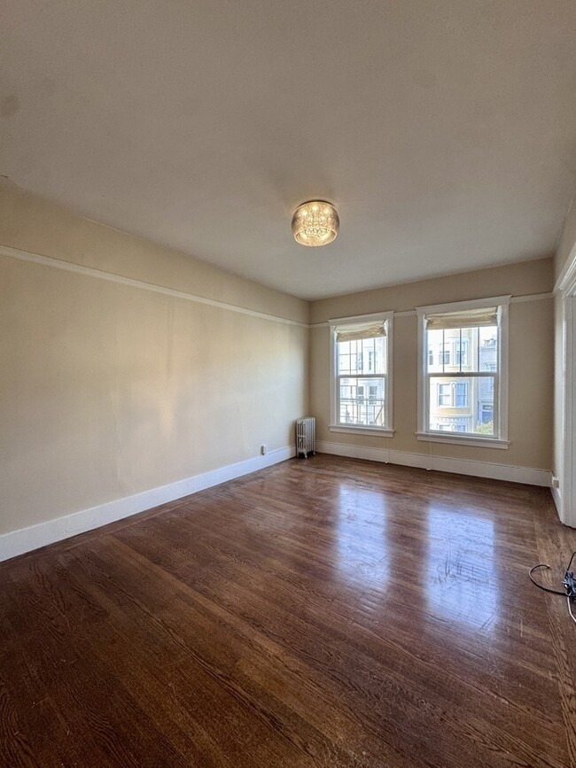 Building Photo - 2841 Sacramento St