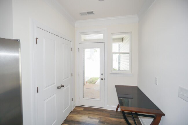 Foto del edificio - 202 Waterlynn Ridge Rd