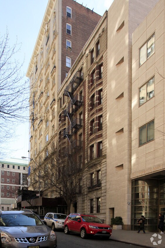 Foto del edificio - 604 W 115th St