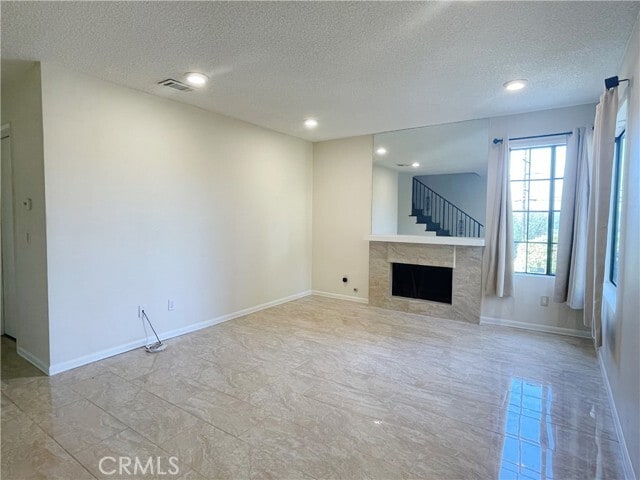 Building Photo - 21648 Laurelrim Dr