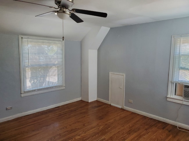 Building Photo - 4916 Old Spanish Trail
