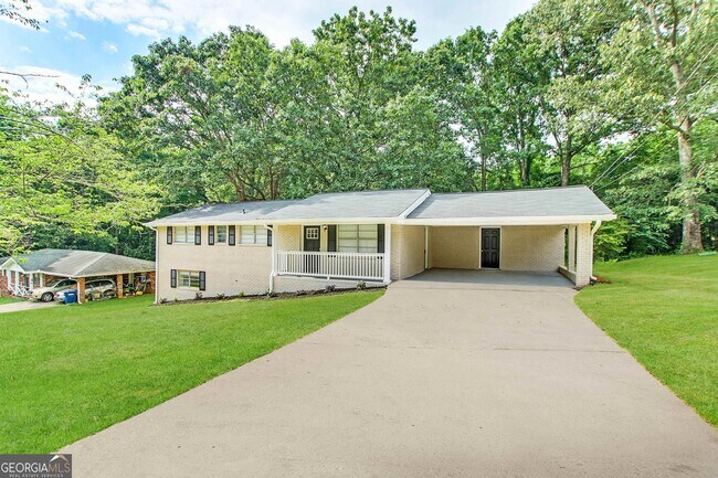 Building Photo - 5885 S Bear Dr