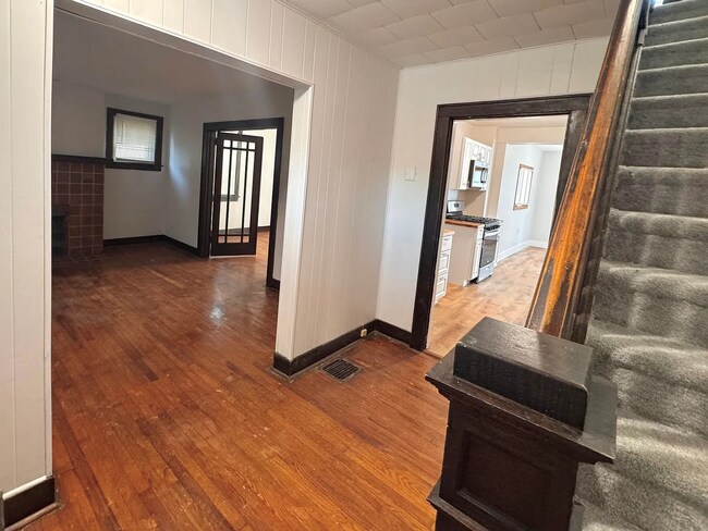 Foto del edificio - 1242 Justine St