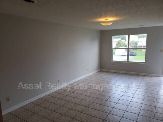 Foto del edificio - Martha Glass Drive-1058 & 1060 - 1058 (NEE...