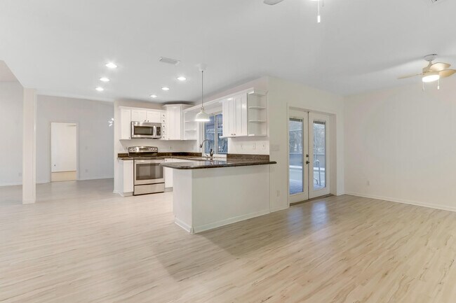 Building Photo - 12685 Timber Pine Trail