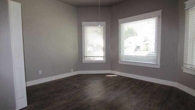 Foto del edificio - 2 Bedroom Home located Downtown Idaho Falls!