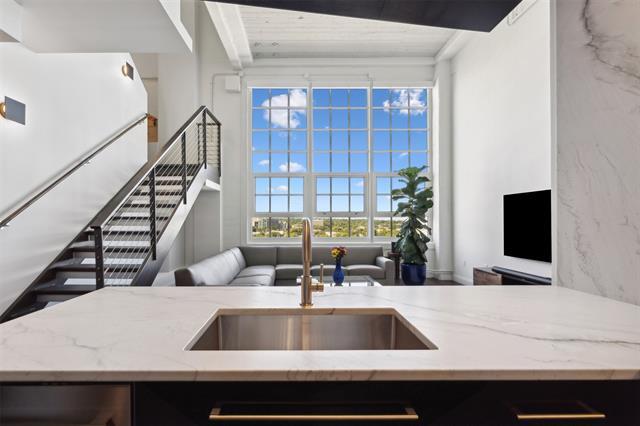 Foto del edificio - 2600 W 7th St