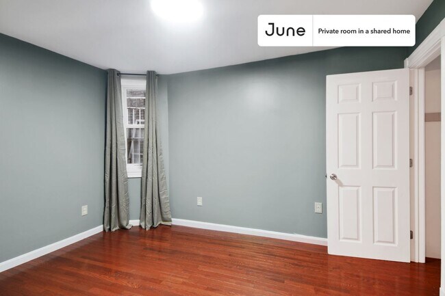 Foto del edificio - Room in Shared 7 bed/2 bath home in Allston