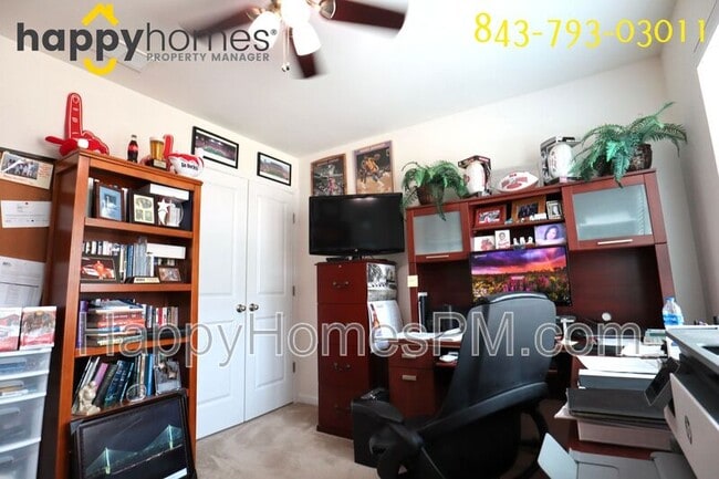 Foto del edificio - 350 Spectrum Rd