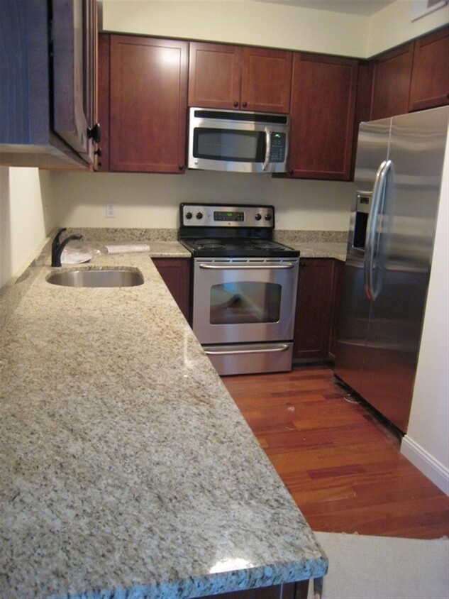 Primary Photo - 43 Pitman St
