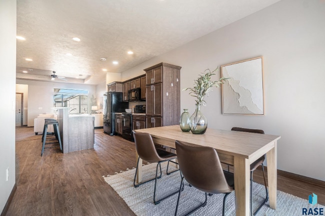 Building Photo - 8907 Annabelle St