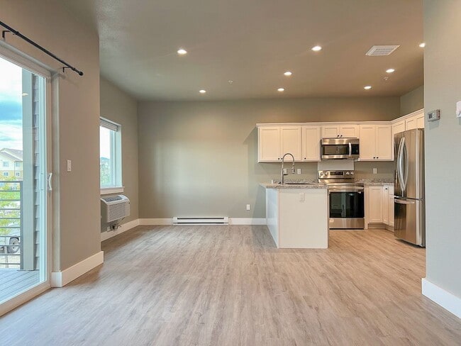Building Photo - 2 bed/ 1.5 bath in Brand New Soldier Ridge...