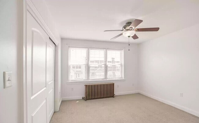 Main Bedroom - 3636 Almond St