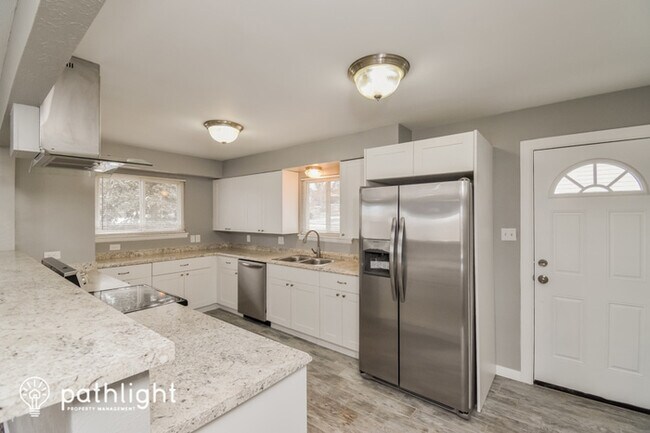 Building Photo - 20 El Sereno Drive, Colorado Springs, CO, ...