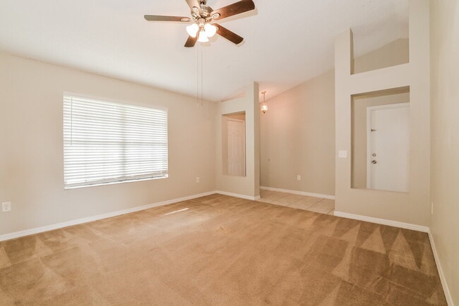 Foto del edificio - 5158 Log Wagon Rd