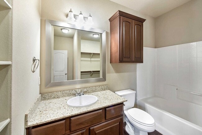 Building Photo - August 2026 Move In! 3 Bed, 3.5 Bath Condo in Great Community!