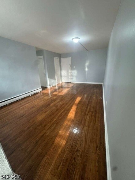 Foto del edificio - 711 Plainfield Ave