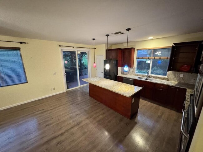 Building Photo - 3688 Pintail Dr