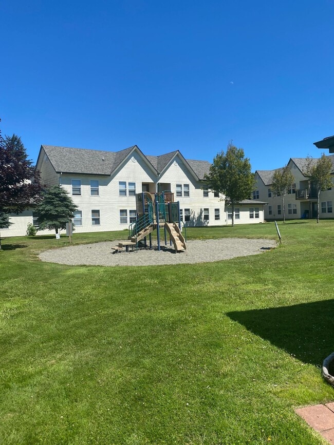 Building Photo - Rental