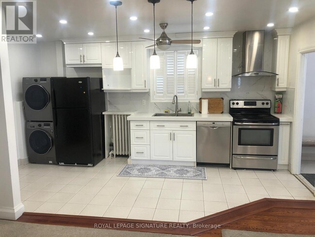 Building Photo - 216 Donlands Ave