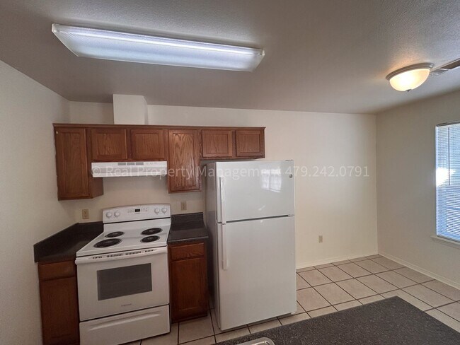 Foto del edificio - 3B/2B Duplex located on the South side of Fort Smith