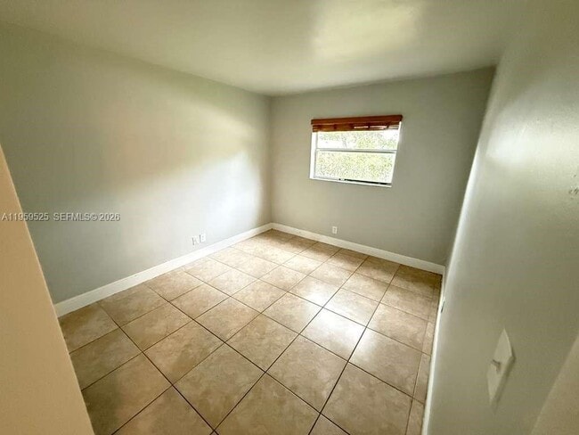 Foto del edificio - 101 NE 41st St