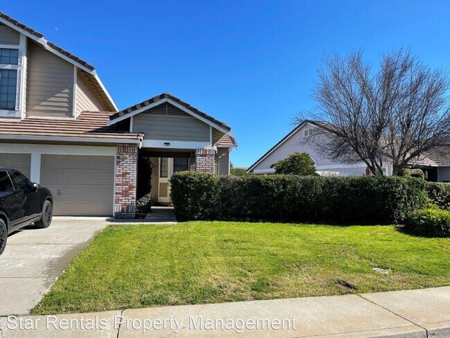 Building Photo - 4 br, 3 bath House - 161 BUTTERCUP