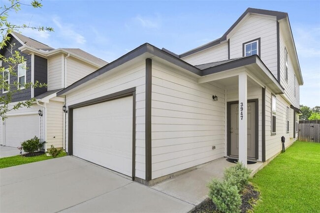 Building Photo - 3947 Deledda Dr