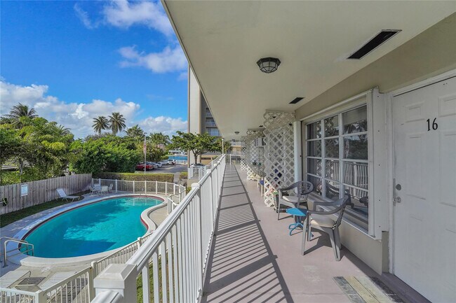 Foto del edificio - 2501 N Ocean Blvd