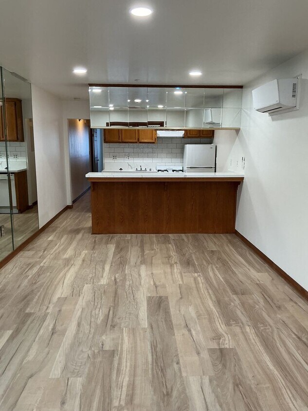 Los Caballeros #320 - Los Caballeros #320