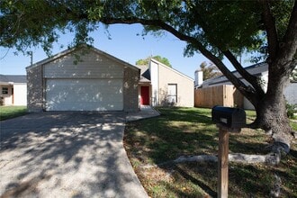 Building Photo - 16042 Bear Hill Dr