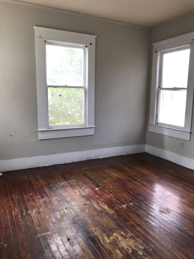 Foto del edificio - 607 18th Street - Alexandria  MOVE IN SPECIAL