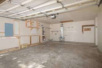 Building Photo - 6 S Pineplank Ct