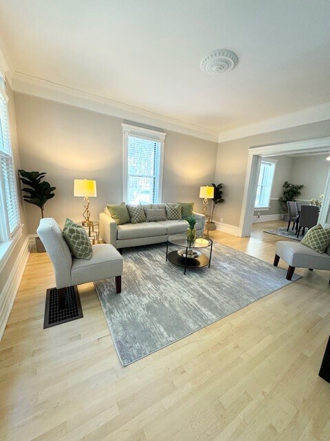 Foto del edificio - 309 W Campbell St