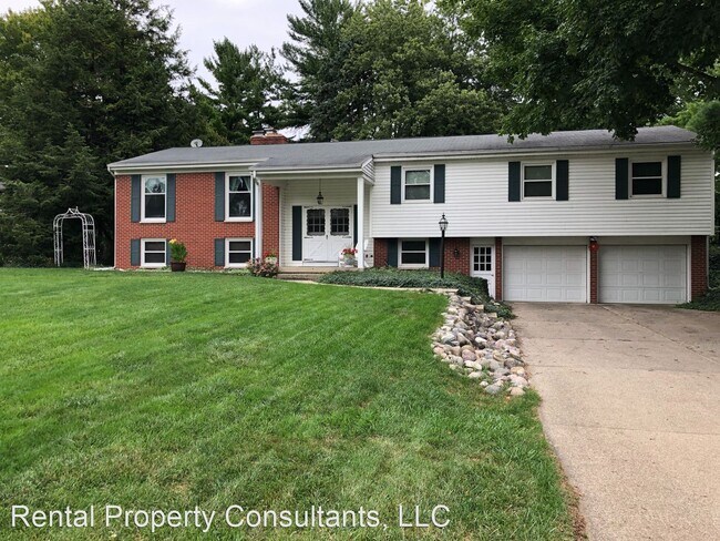 Building Photo - 5 br, 3 bath House - 646 Greenbrier Dr. SE