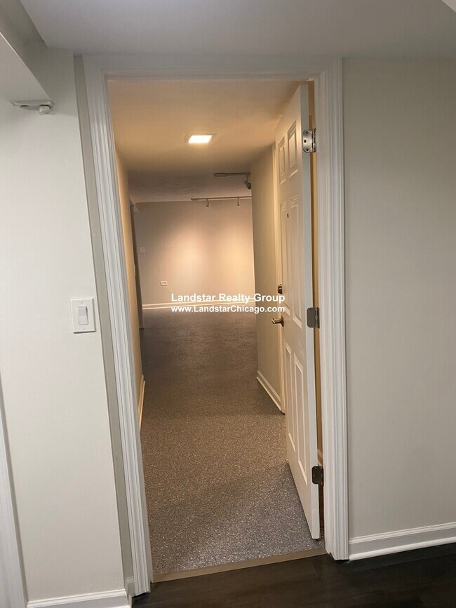 Foto del edificio - 7247 W Touhy Ave