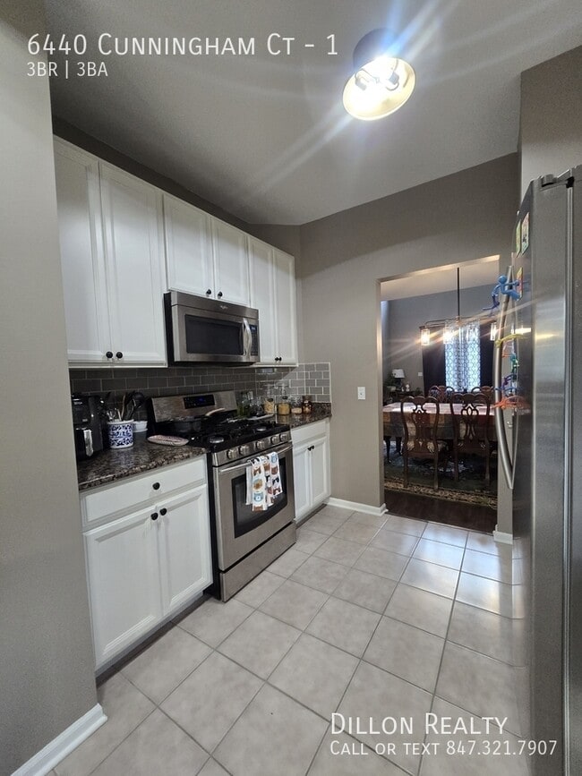 Building Photo - 6440 Cunningham Ct