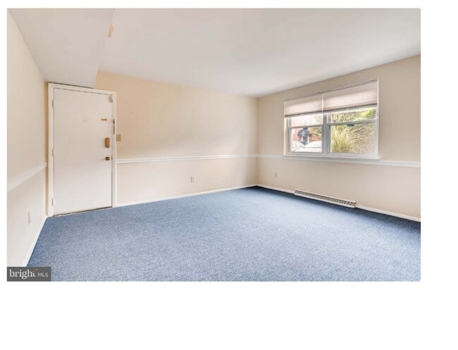 Living Room - 4412 Falls Bridge Dr