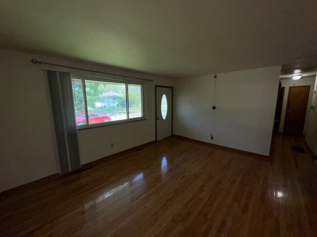 Building Photo - 3431 Seabrook Ave