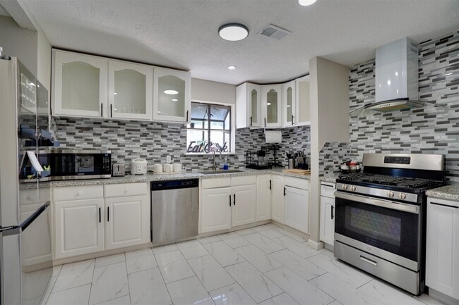 Foto del edificio - 4010 Oak Terrace Ct