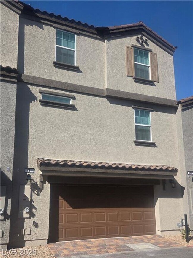 Building Photo - Brand-New Juniper Hills Townhome with 4 Bedrooms, Loft & Dual Balconies